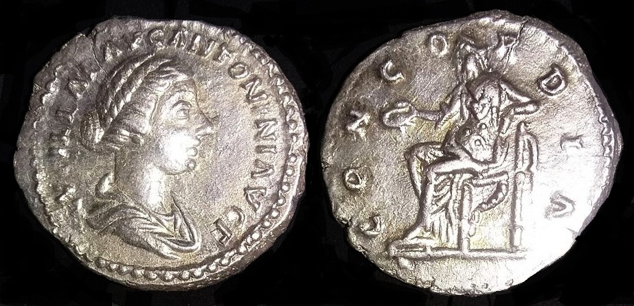 Lucilla Concordia seated denarius.jpg