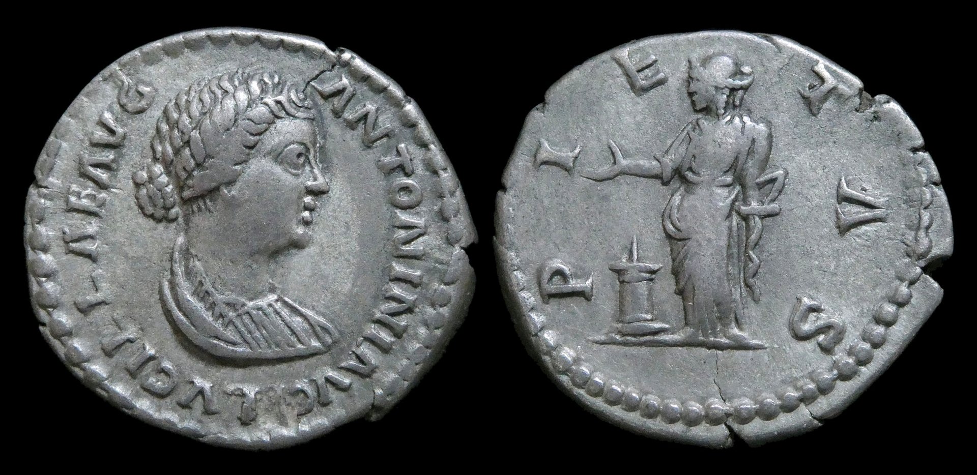 Lucilla - Den Pietas ex AK 1525.JPG