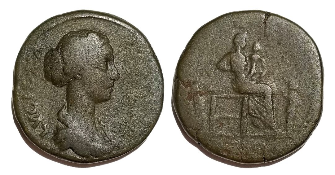 Lucilla FECVNDITAS Sestertius .jpg