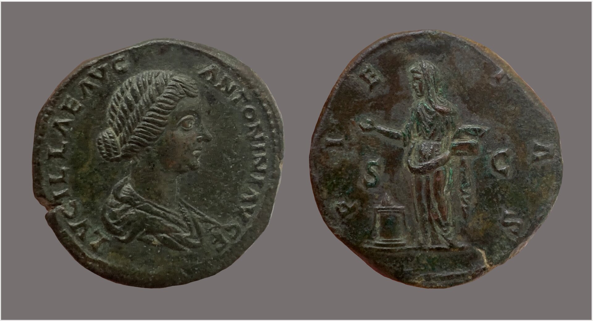 Lucilla sestertius.jpg