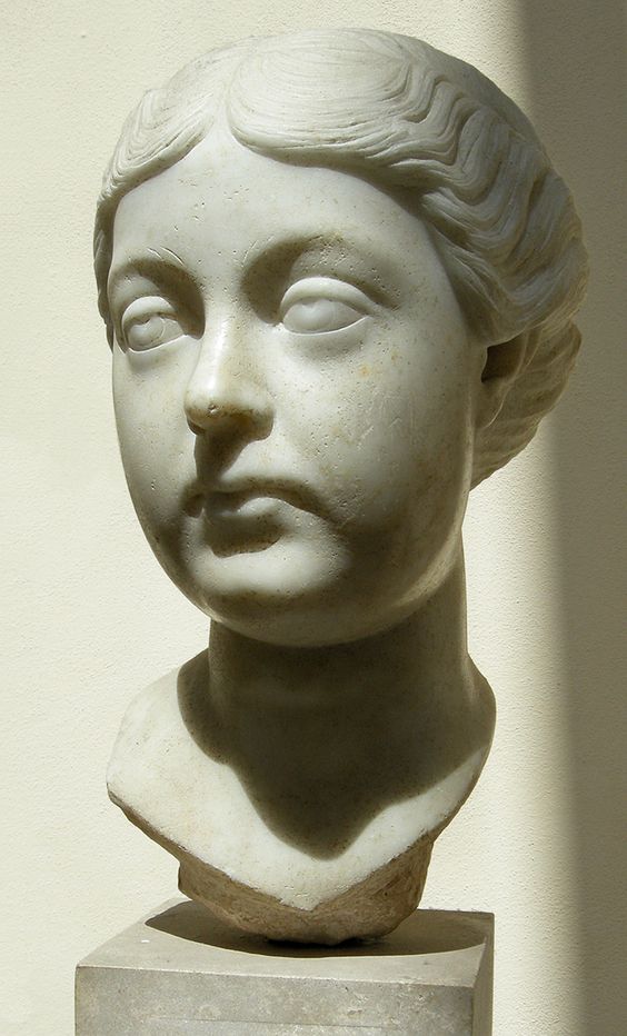 Lucilla statue.jpg