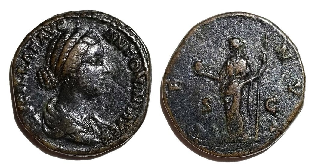 Lucilla VENVS Sestertius.jpg