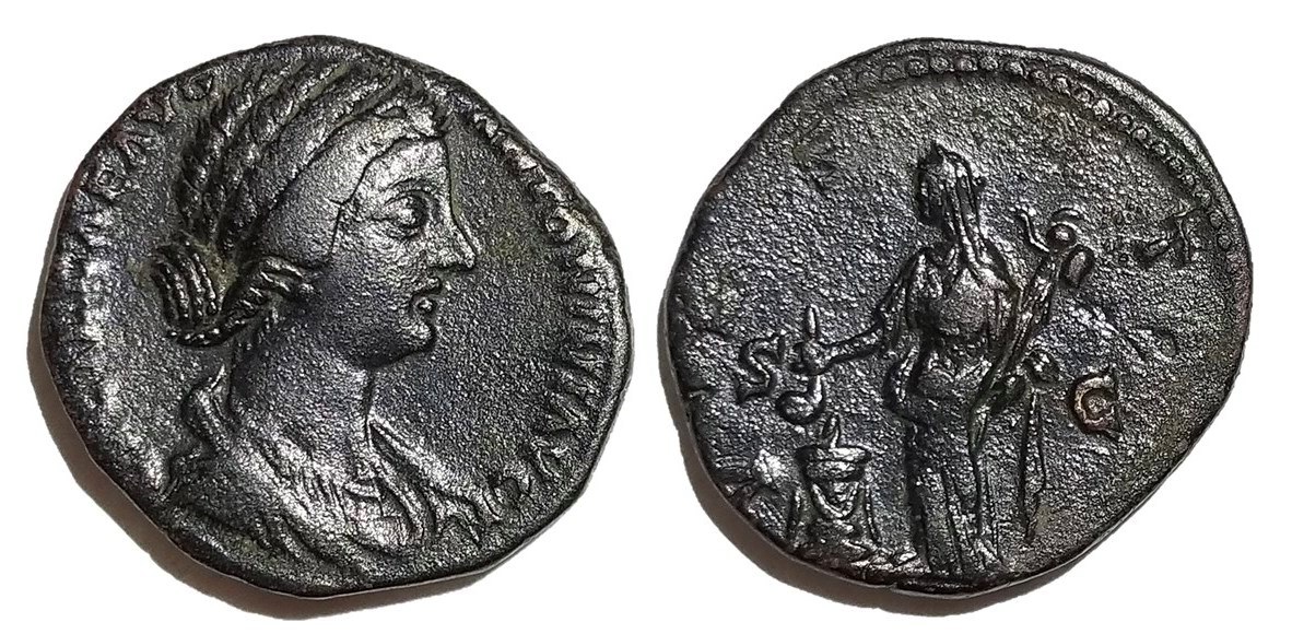 Lucilla Vesta As altar.jpg