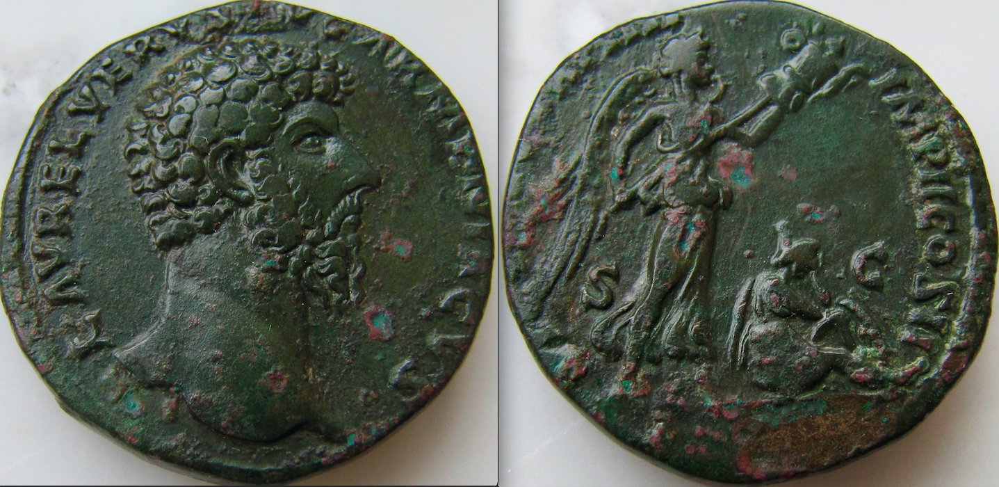 Lucius Verus Sestertius - Victory over captive - OBV:REV - GP .png