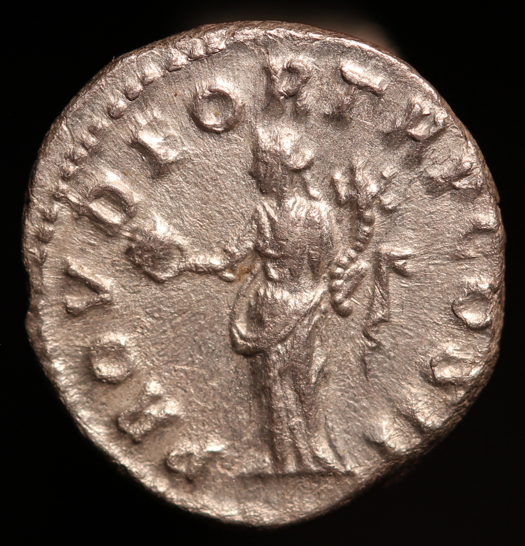 LuciusVerusRx525.jpg