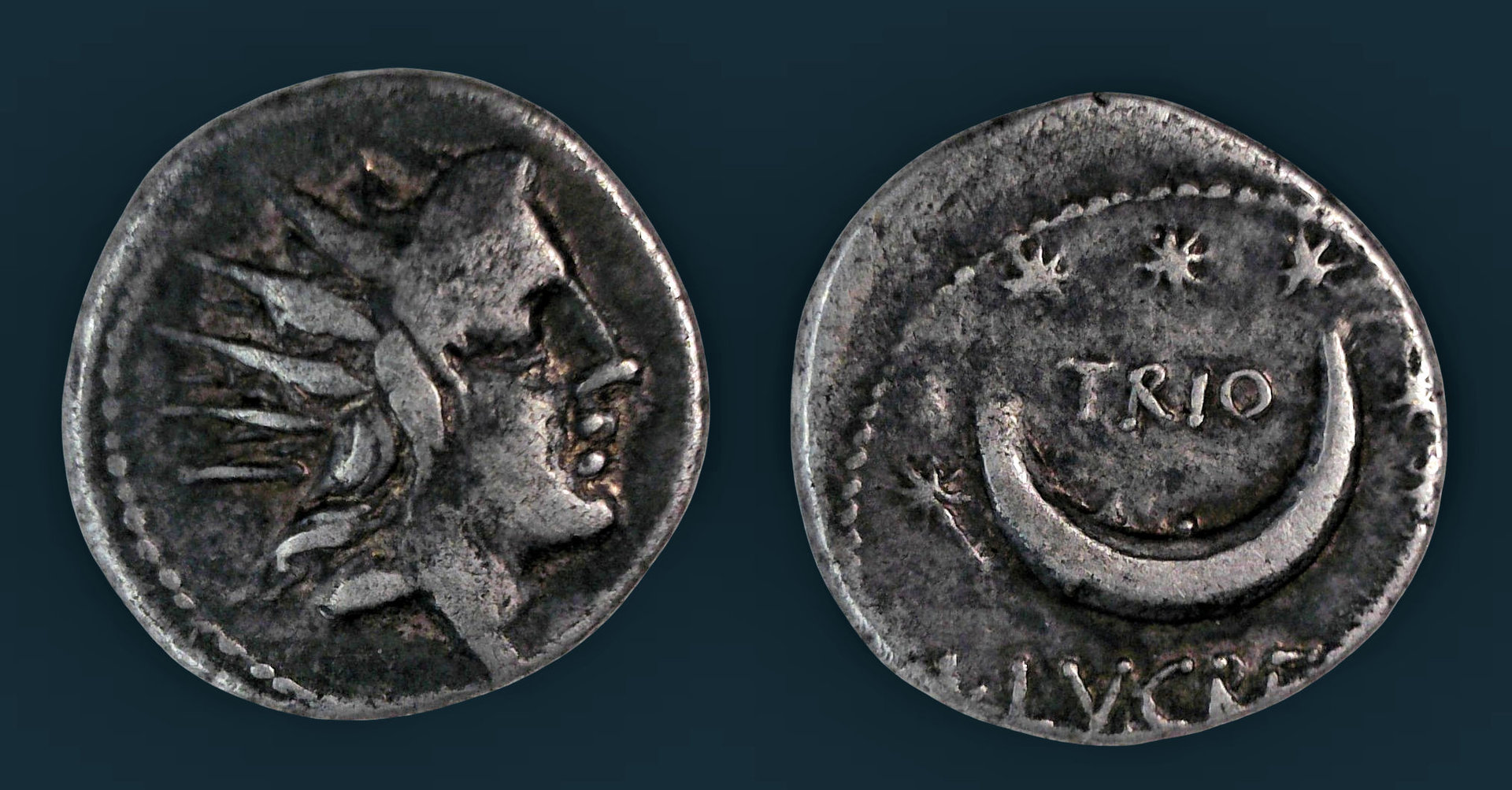 Lucretius Trio Blu.jpg