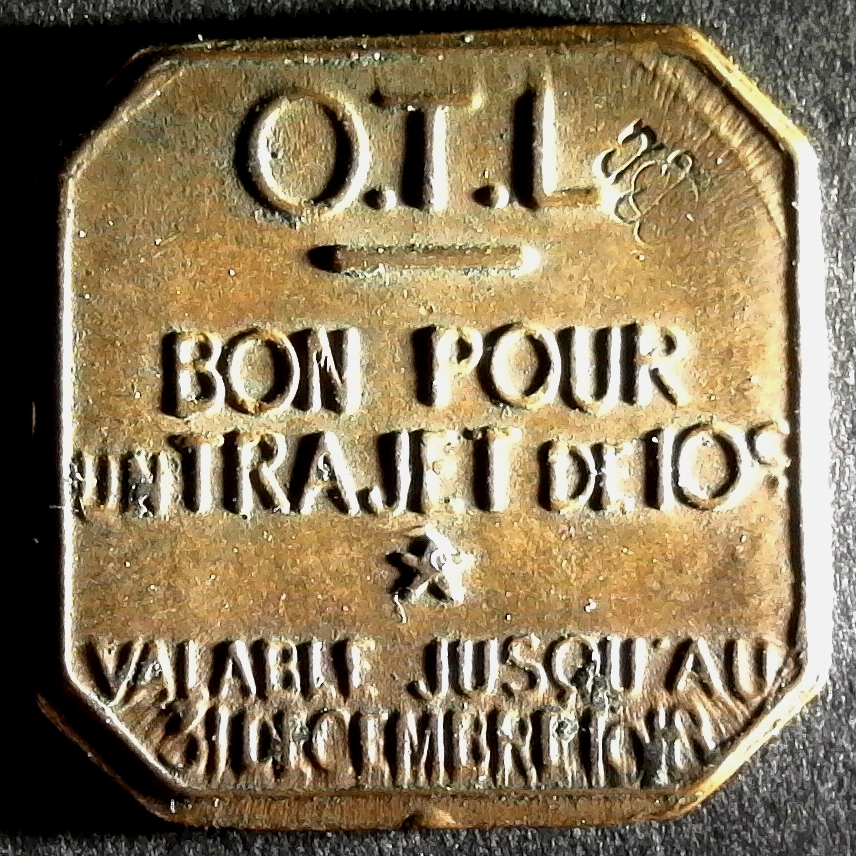 Lyon tramway token 1918 obverse less 5.jpg