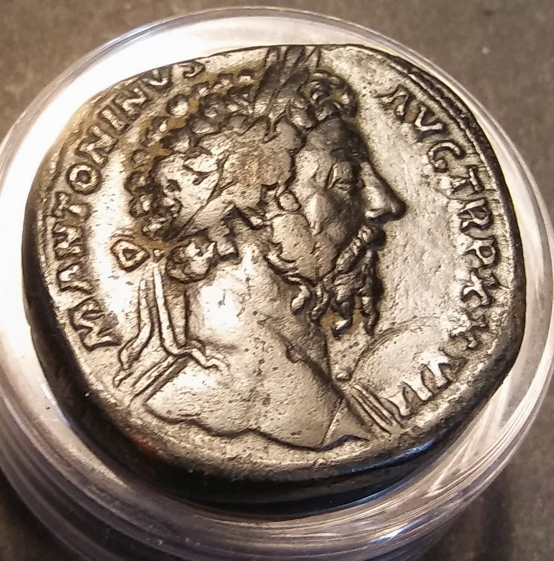 M. Aurelius sestertius Obv 1.jpg