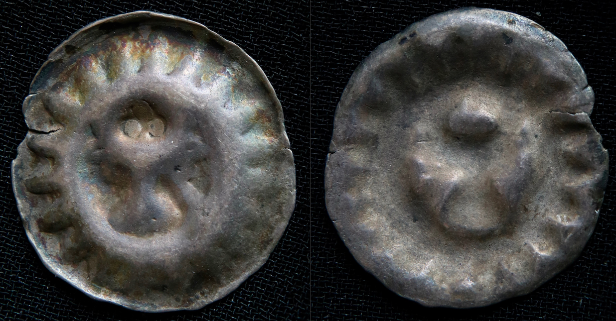 MA – Deutschland etc., Mecklenburg, Hohlpfennig, Stierkopf mit Blume, Oertzen 173..png