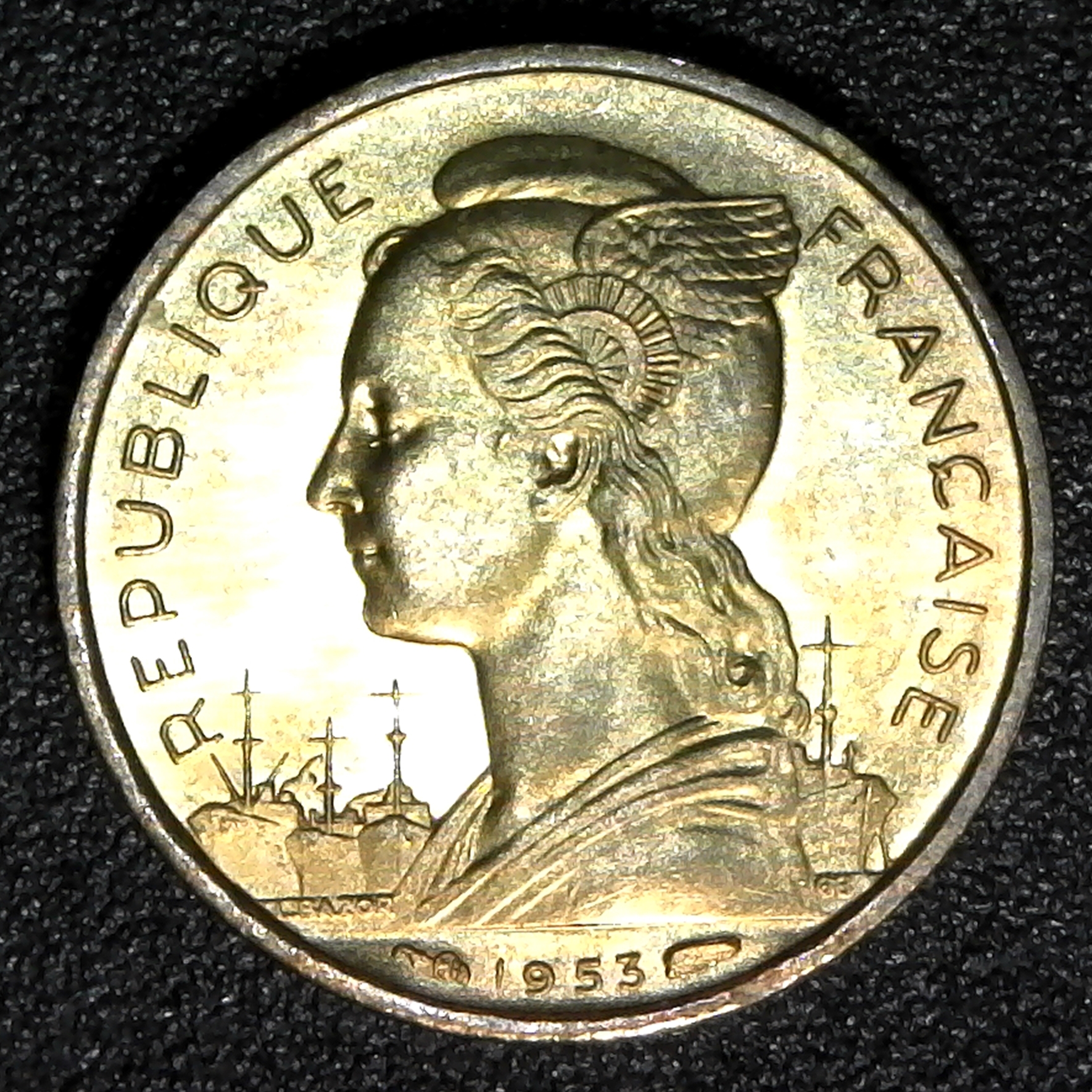 Madagascar 10 francs 1953 rev.jpg