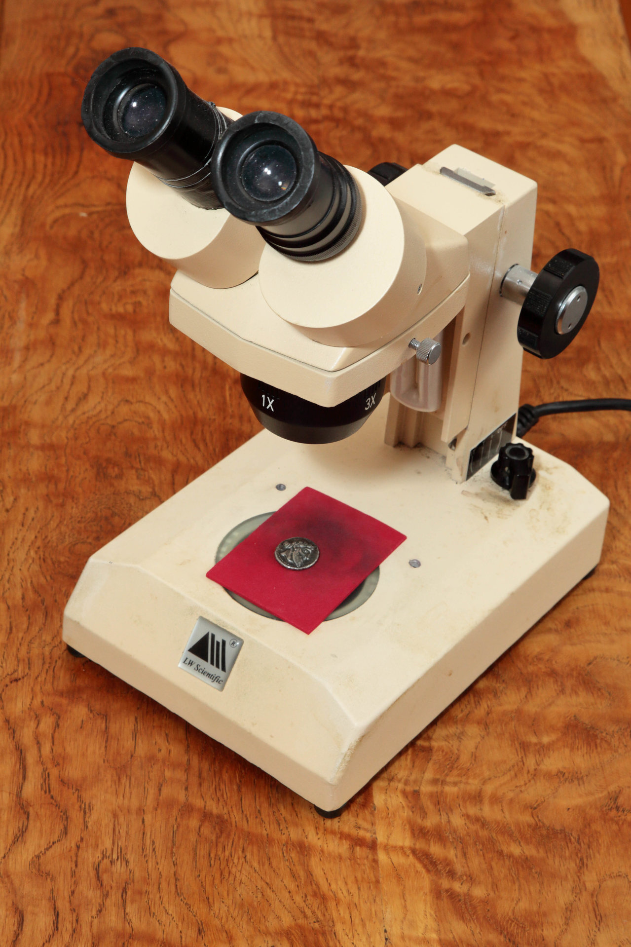 mag244.jpg