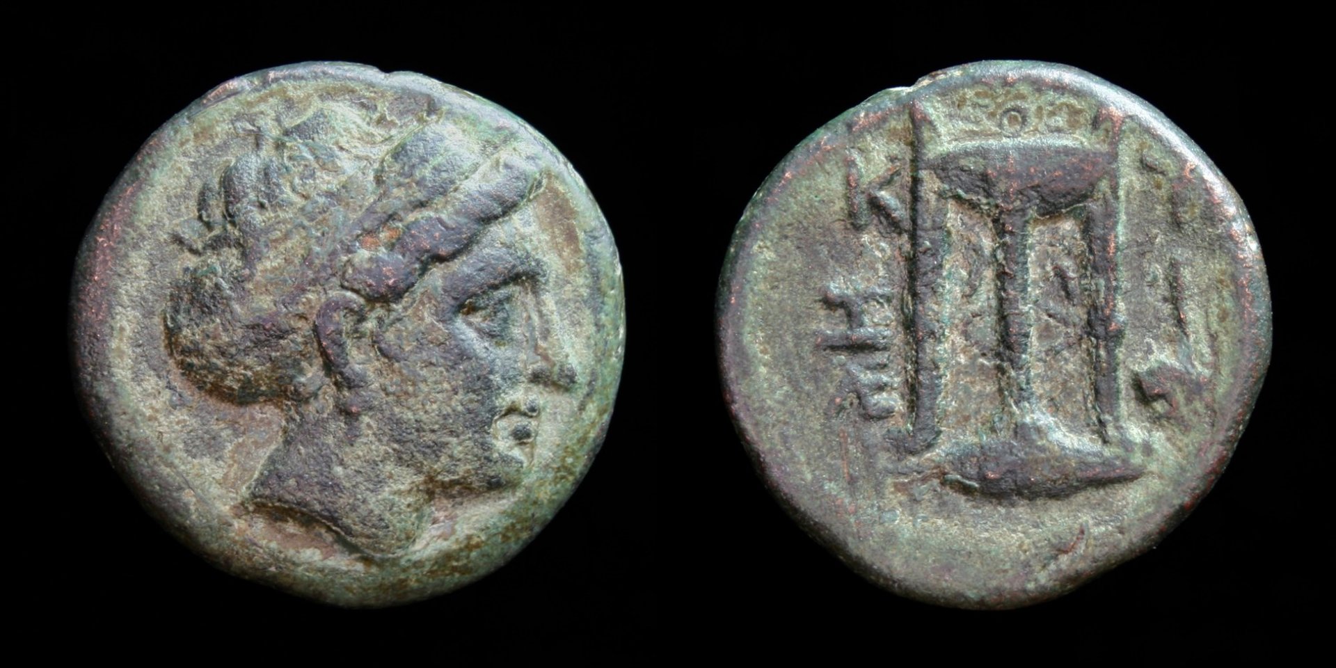 Magna Graecia – Mysien, Kyzikos, AE, Kore Dreifuß.jpg