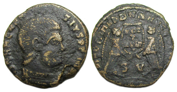 Magnentius Half Centenionalis 1.jpg