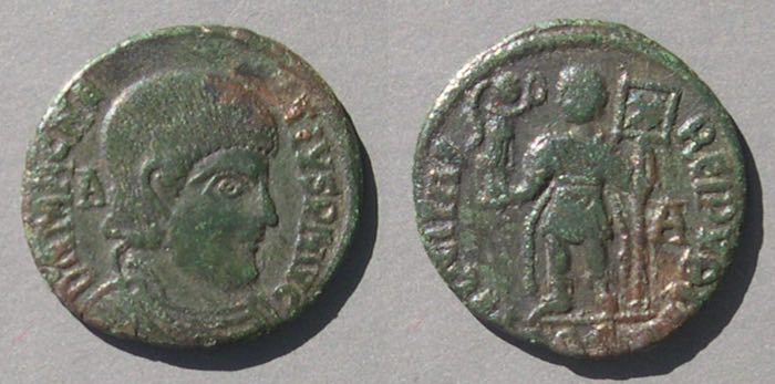 MagnentiusFELICITASimit700.jpg