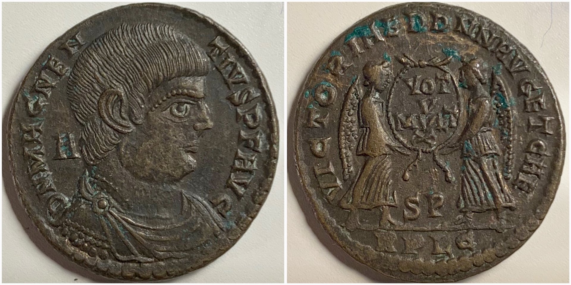 MagnentiusRIC136.jpg
