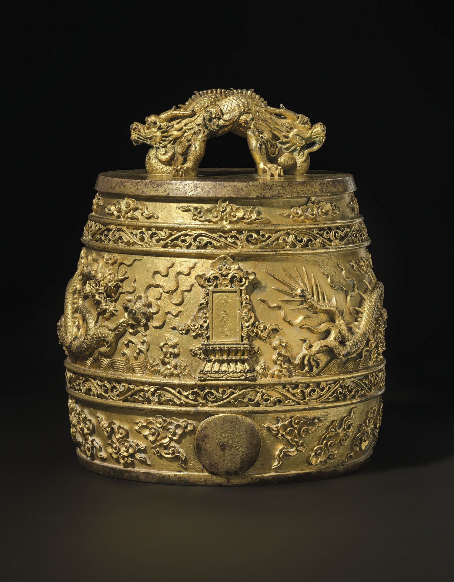 magnificent_rare_imperial_gilt-bronze_bell_bianzhong_1743, Est. $1,028,000 - 1,542,000.jpg