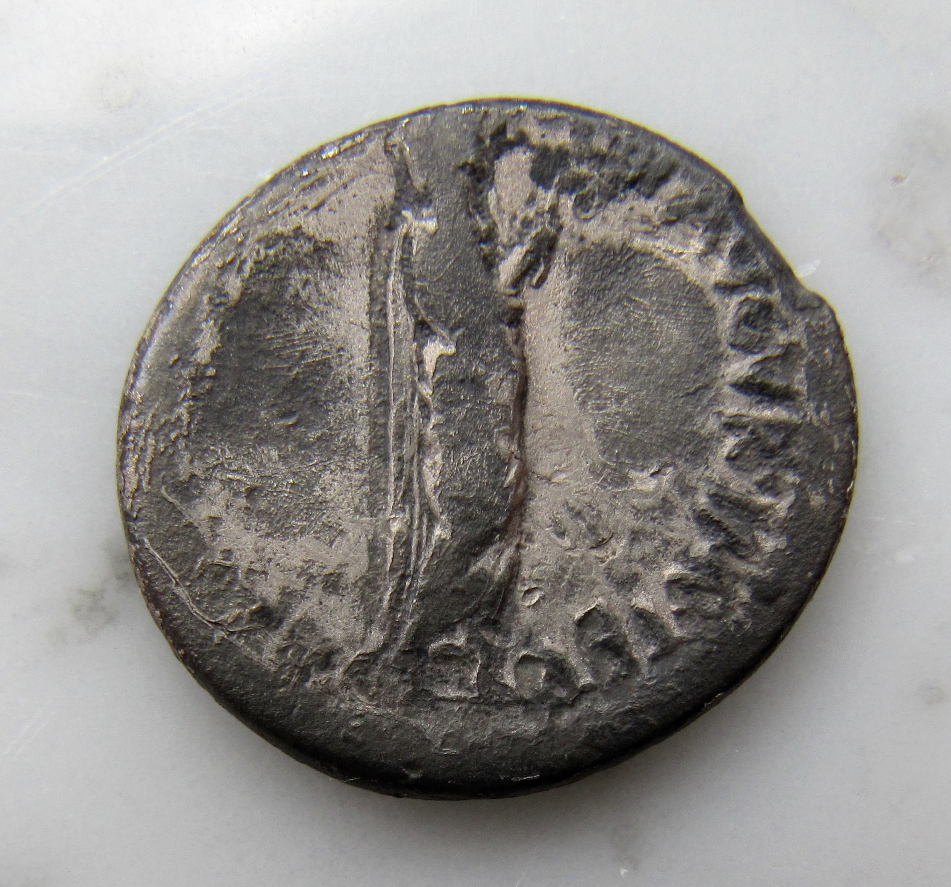 Marcus Antonius denarius - as priest - rev - 1.jpg