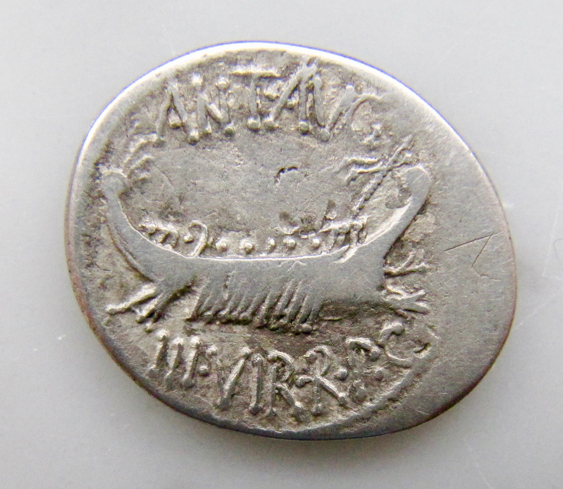 Marcus Antonius denarius Classicae - REV1 N white background - 1.jpg