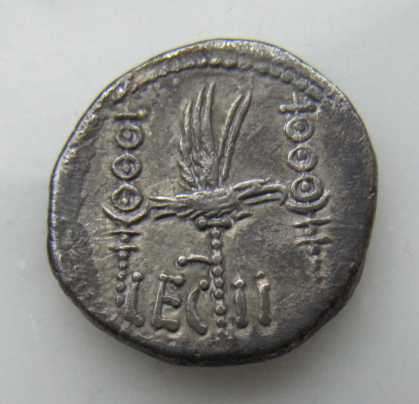 Marcus Antonius Denarius LEG II - Obv - 1.jpg