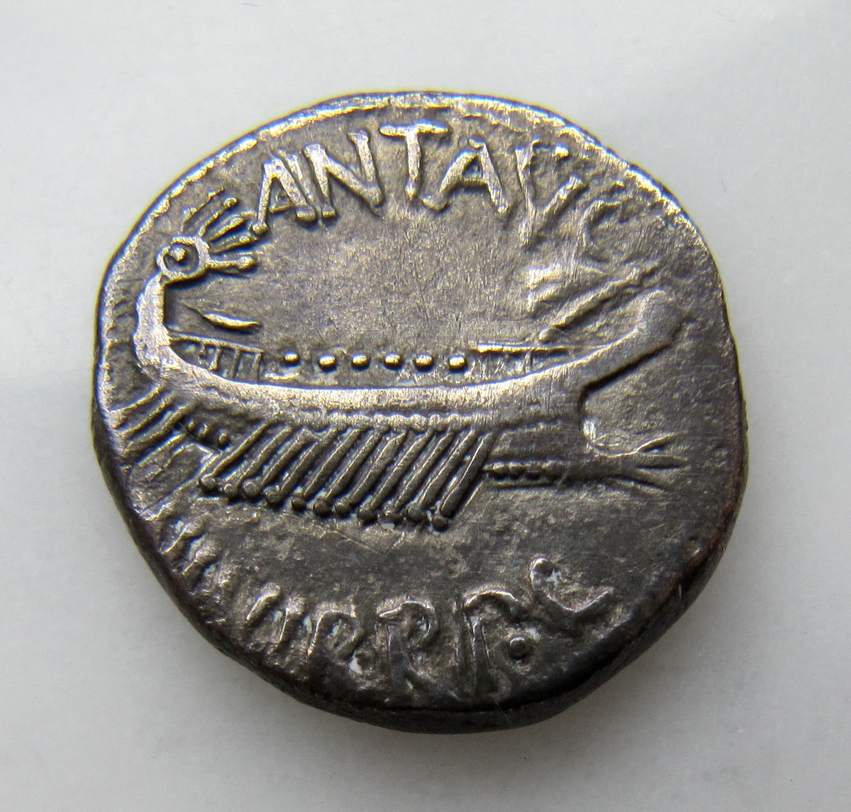 Marcus Antonius Denarius LEG II - Rev - 1.jpg