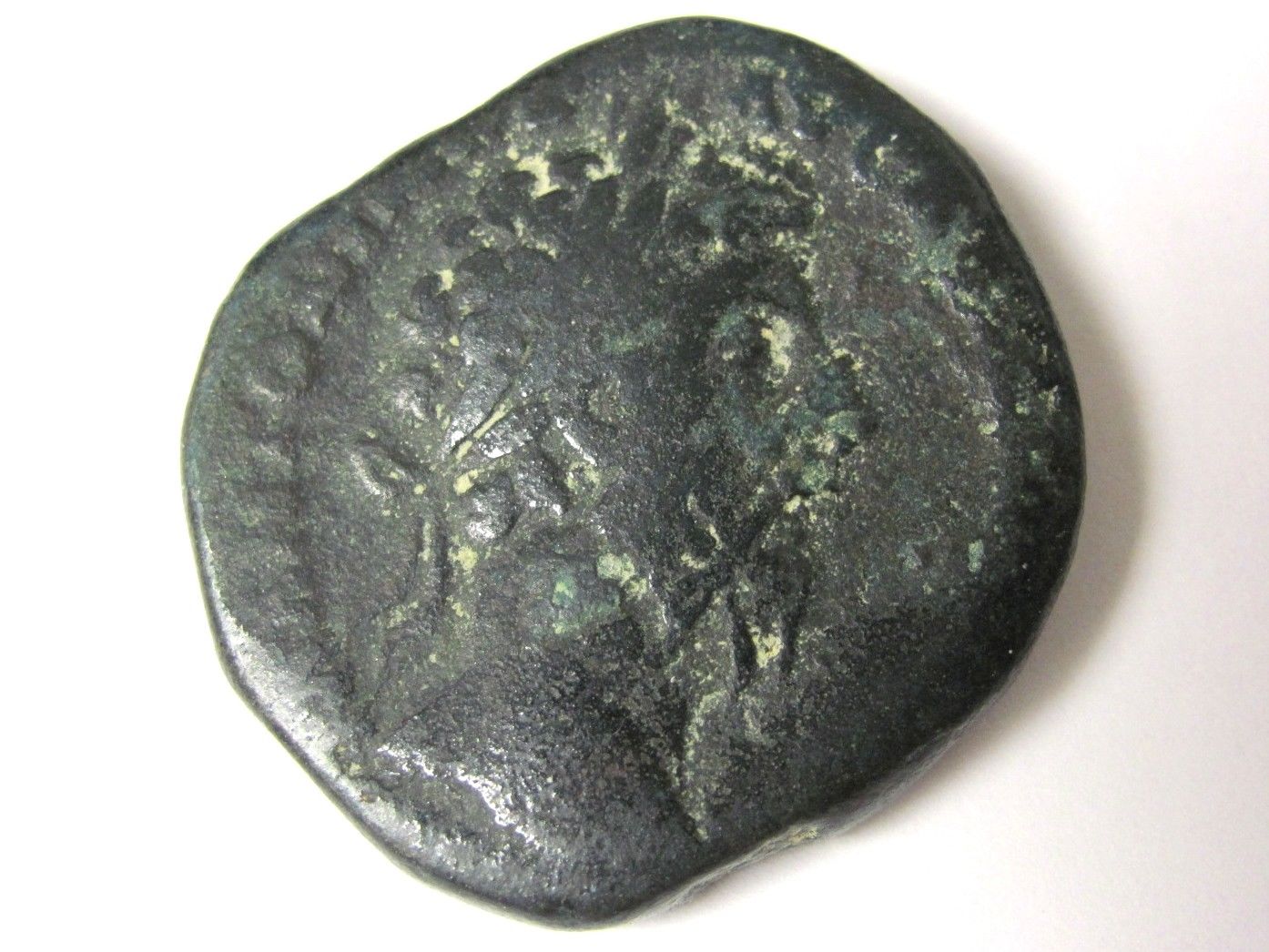 Marcus Aurelius Aequitas Sest. Nov 17.jpg
