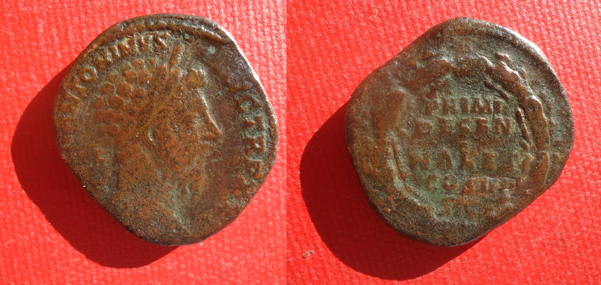 Marcus Aurelius - Sestertius DECI Wreath Dec 2019 (0aa5).jpg