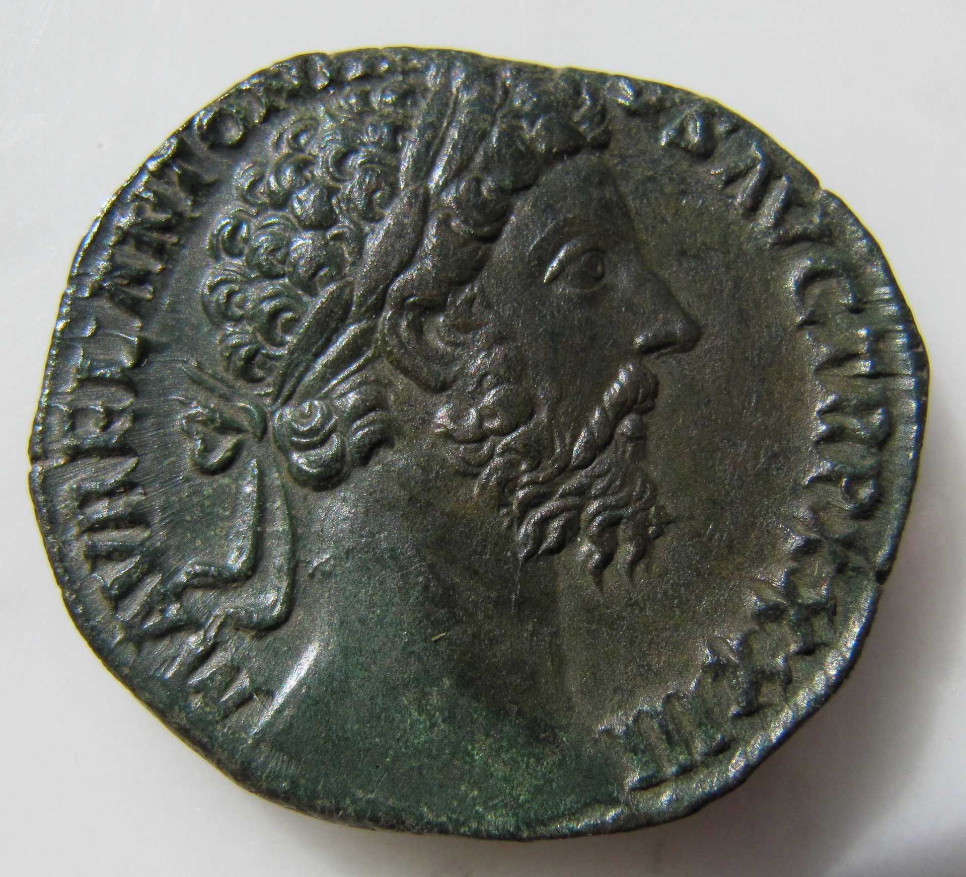 Marcus Aurelius Sestertius Obv - 1.jpg