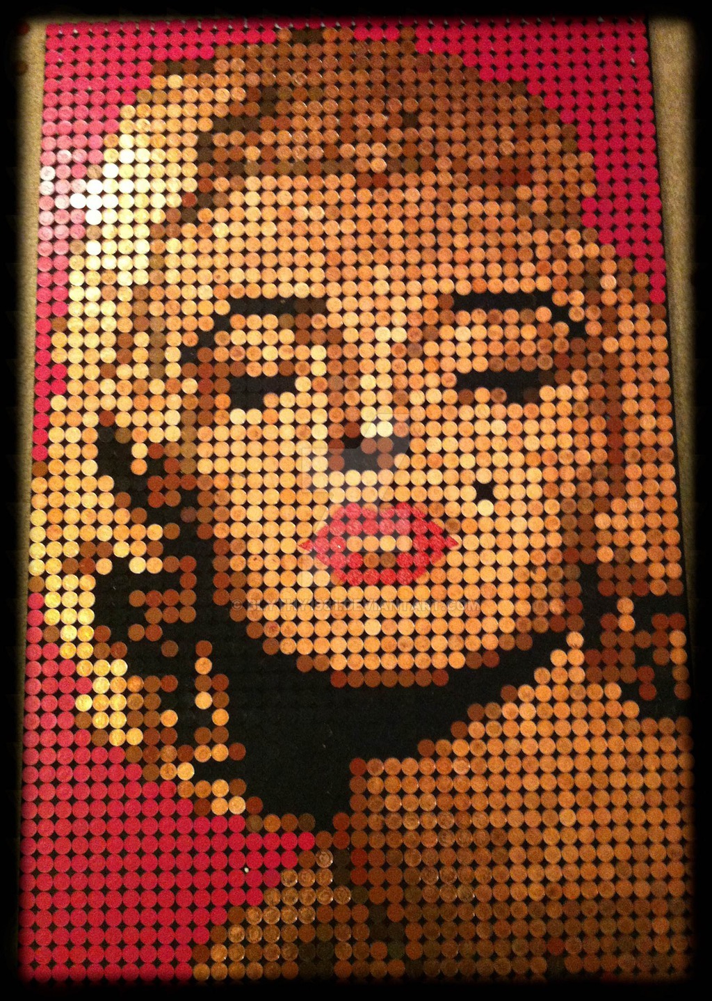 marilyn_monroe_pink_penny_mosaic_by_lee_blyth_by_blythy1981-d8759ar.jpg