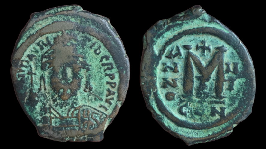 Maurice Tiberius Follis.png