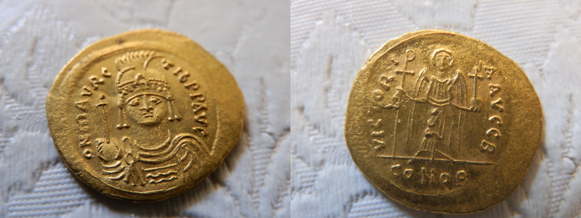 Maurice Tiberius Solidus S 478.jpg