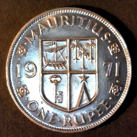 Mauritius 1 Rupee 1971 obverse 40pct.jpg