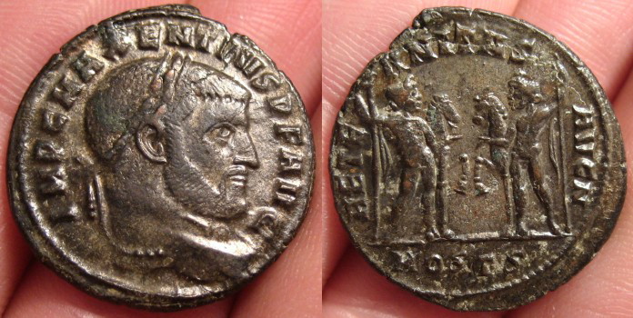 Maxentius AE Follis too.jpg