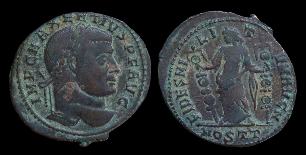 Maxentius - Fides new.jpg