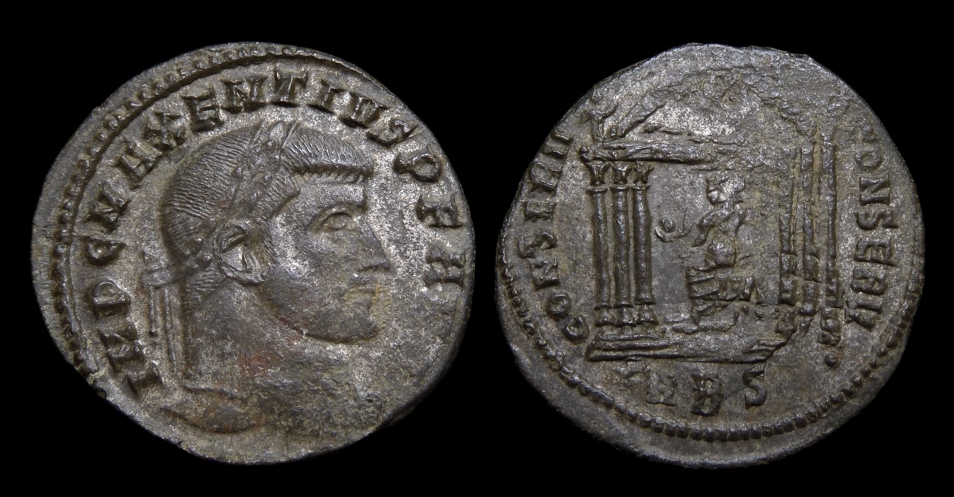 Maxentius - Roma Temple Rome Rotated Doublestrike 2393.jpg