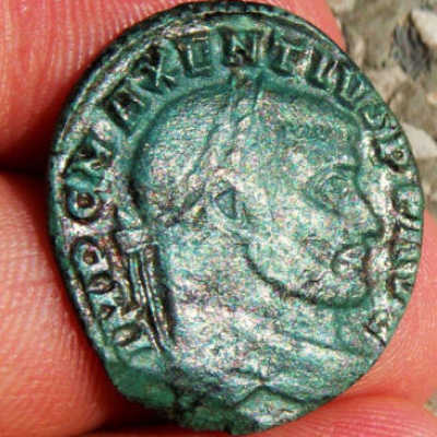Maxentius2 OBV_opt.jpg