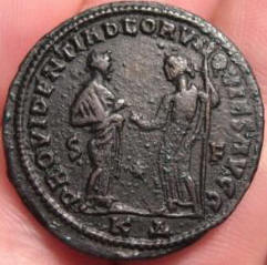 Maximianus AE Follis b.jpg