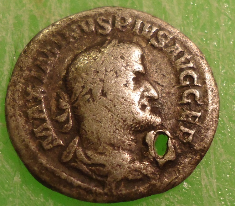 Maximinus Thrax Pax holed (7).JPG