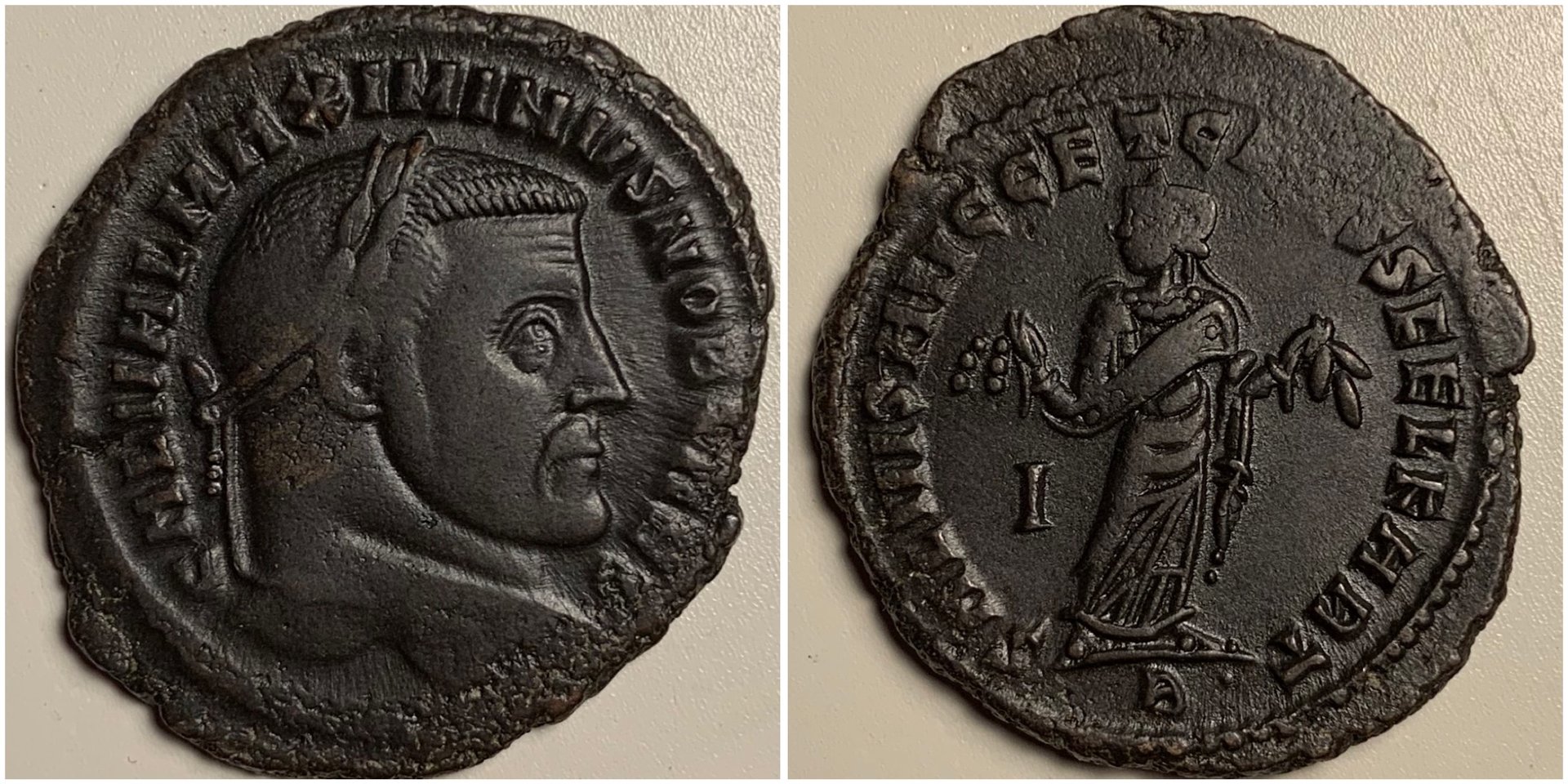 MaximinusIIRIC40bor51b.JPG