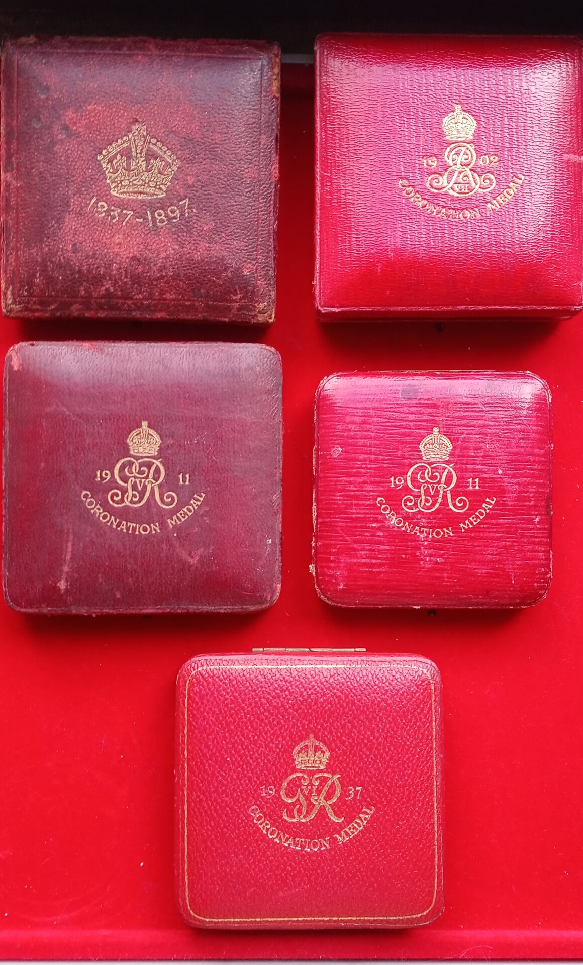 Medals cases large 2 - 43512.jpg