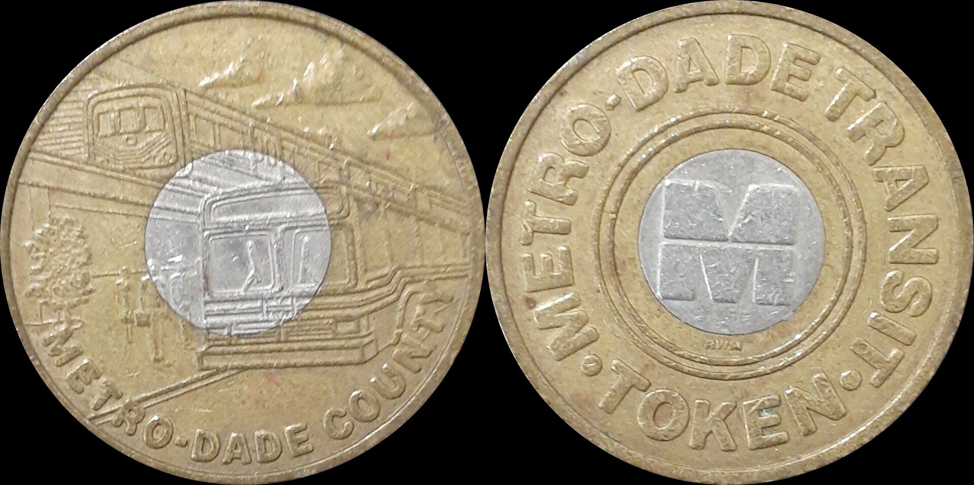 Metro Dade County Bi-Metalic Transit Token A-horz.jpg