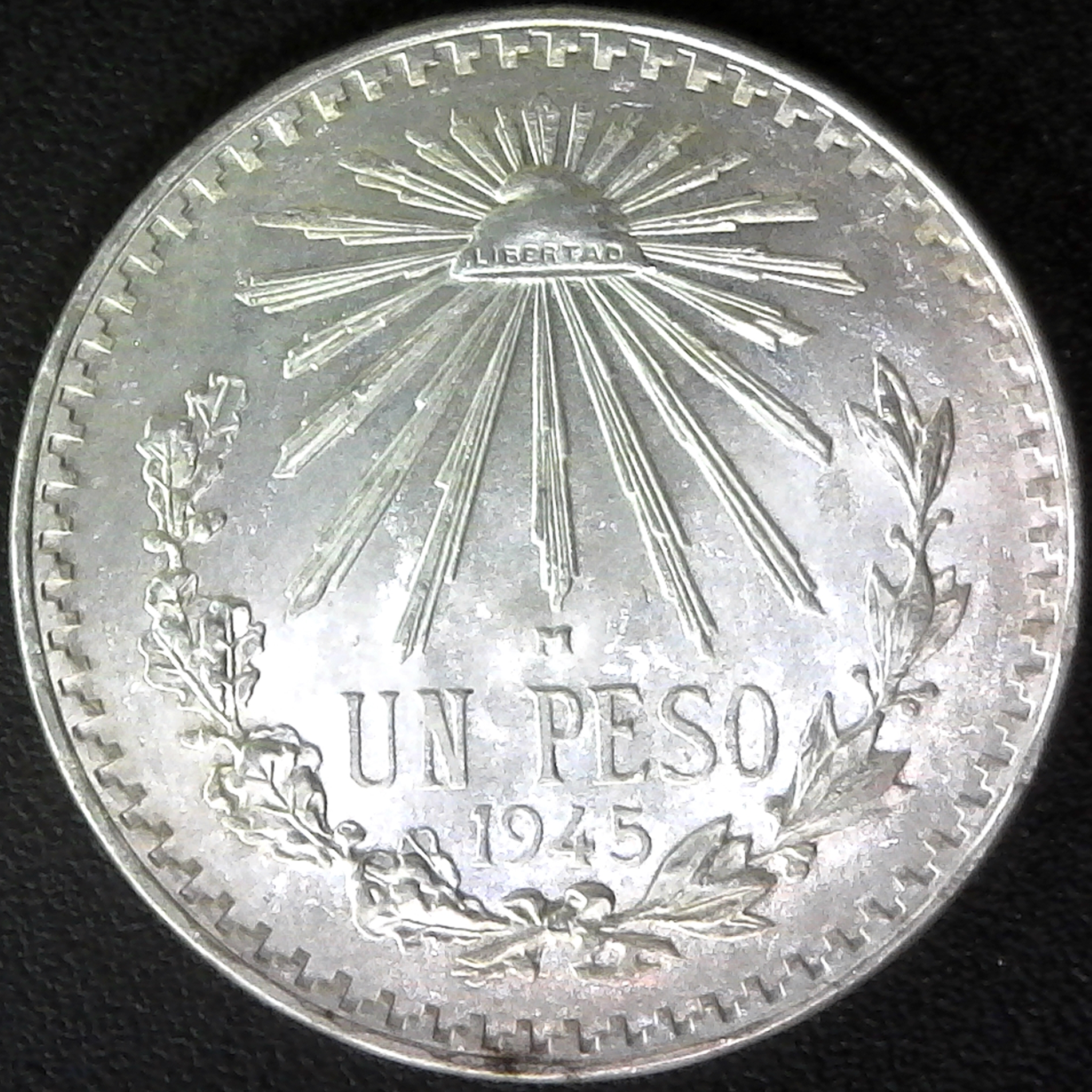 Mexico 1 Peso 1945 obv.jpg