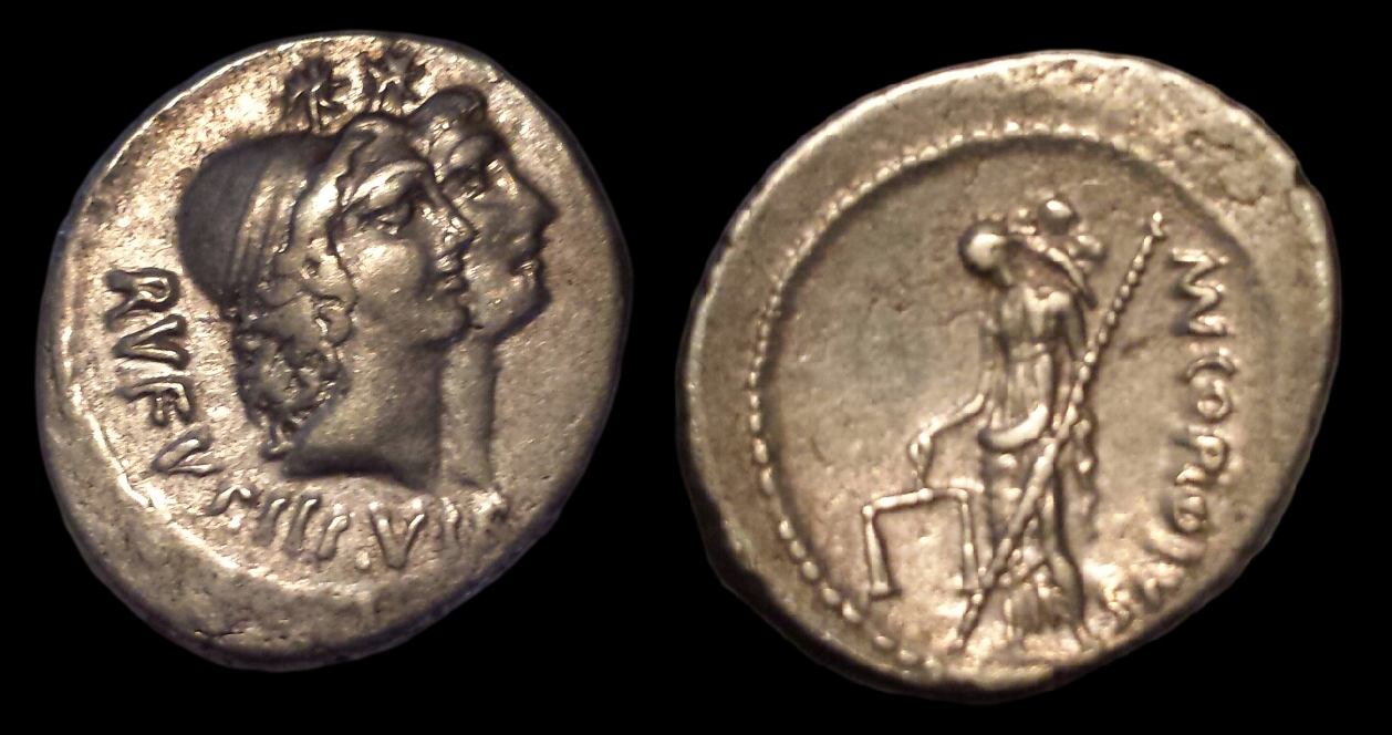 MN Cordius Rufus Denarius flourescent Light.png