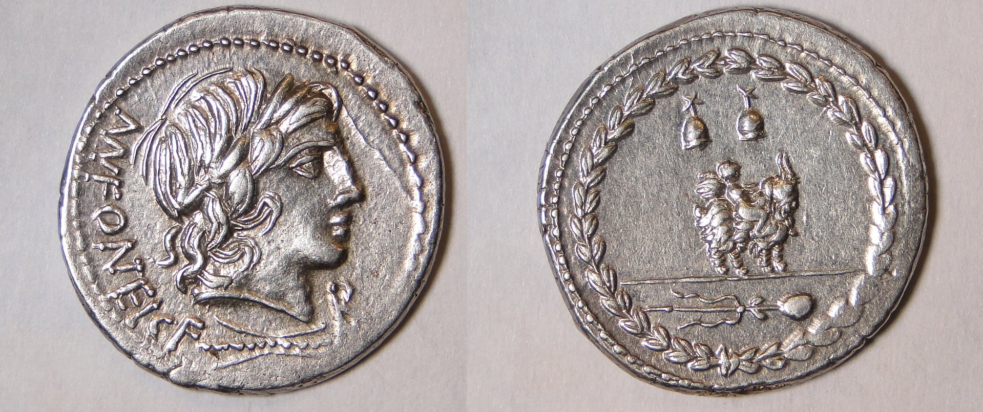 Mn Fonteius C f Denarius Freeman and Sear.jpg