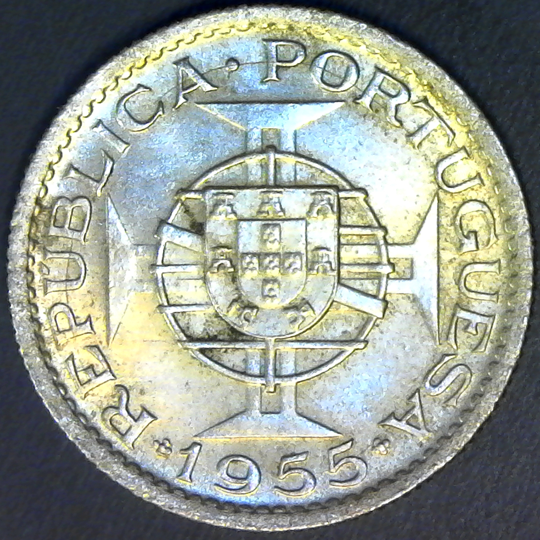 Mozambique 2.5 Escudos 1955 rev.jpg