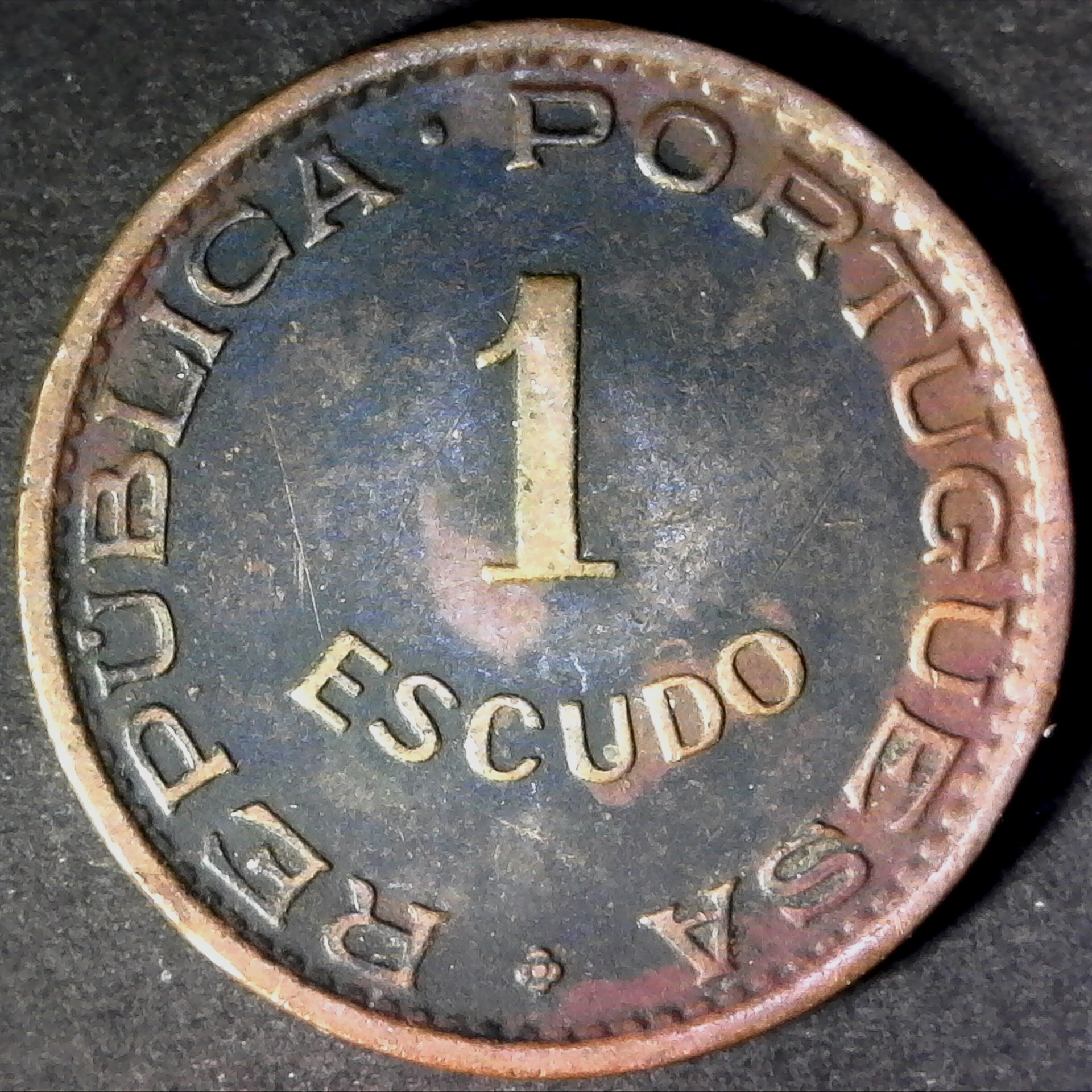 Mozambique One Escudo 1957 rev.jpg