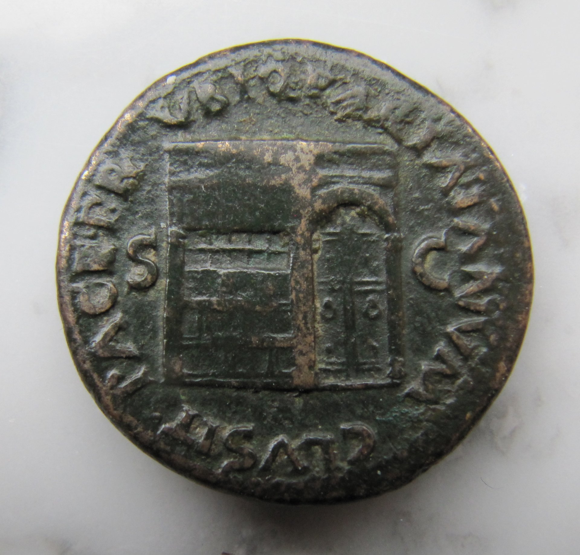 Nero As temple Janus-Rev - 1.jpg
