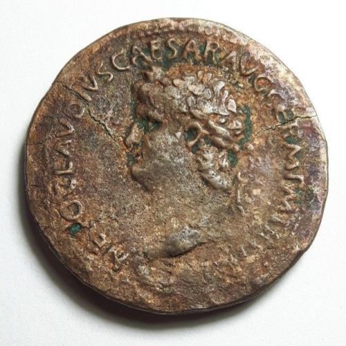 Nero DECVRSIO.jpg