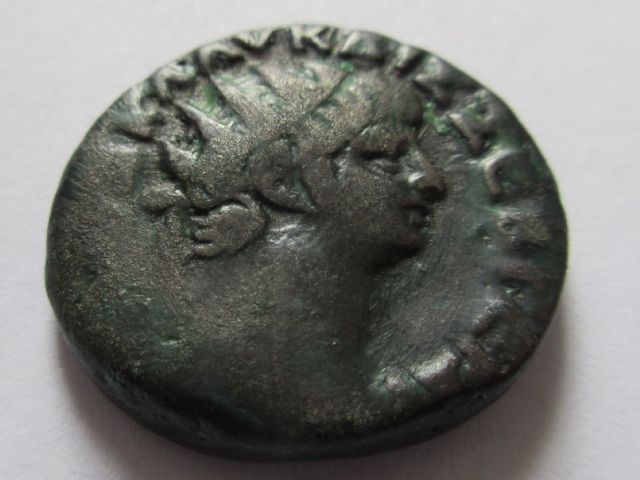 nero pop tet alexandria 13.33 grams yr 1- 63-64 ad milne 217.JPG
