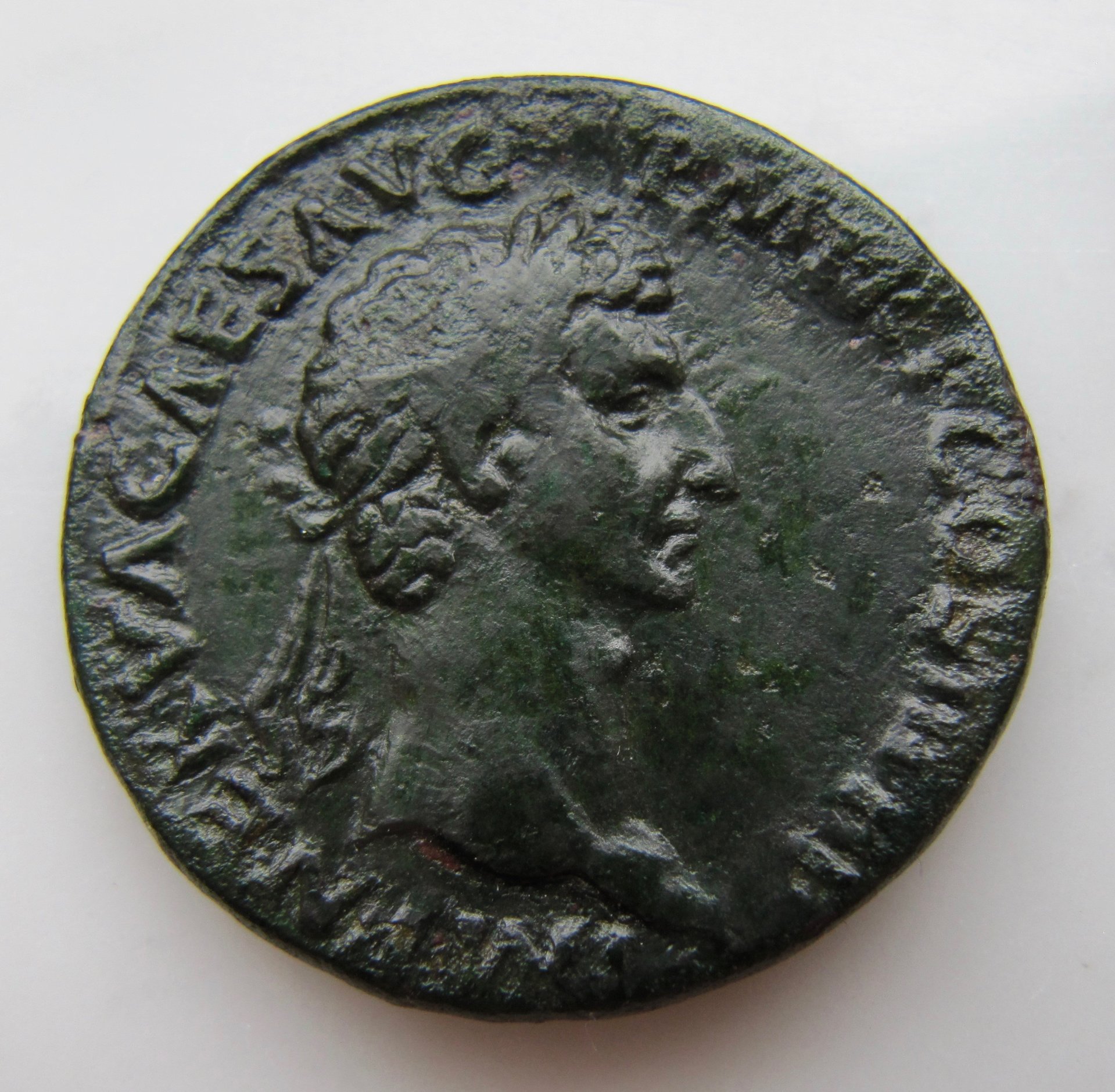 Nerva Sestertius - Hände - Rev - 1.jpg