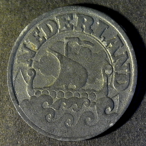 Netherlands 25 Cents 1943 obverse less 10 40pct.jpg